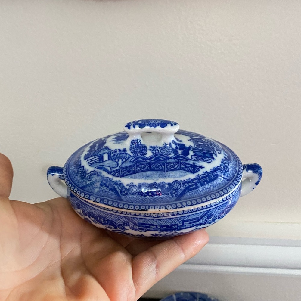 Vintage Japanese porcelain small dish set - Picture 3 of 8